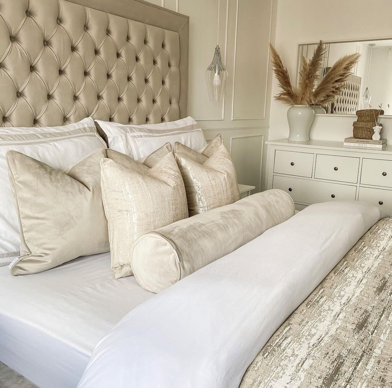 4FT Elizbaeth Bespoke Bed