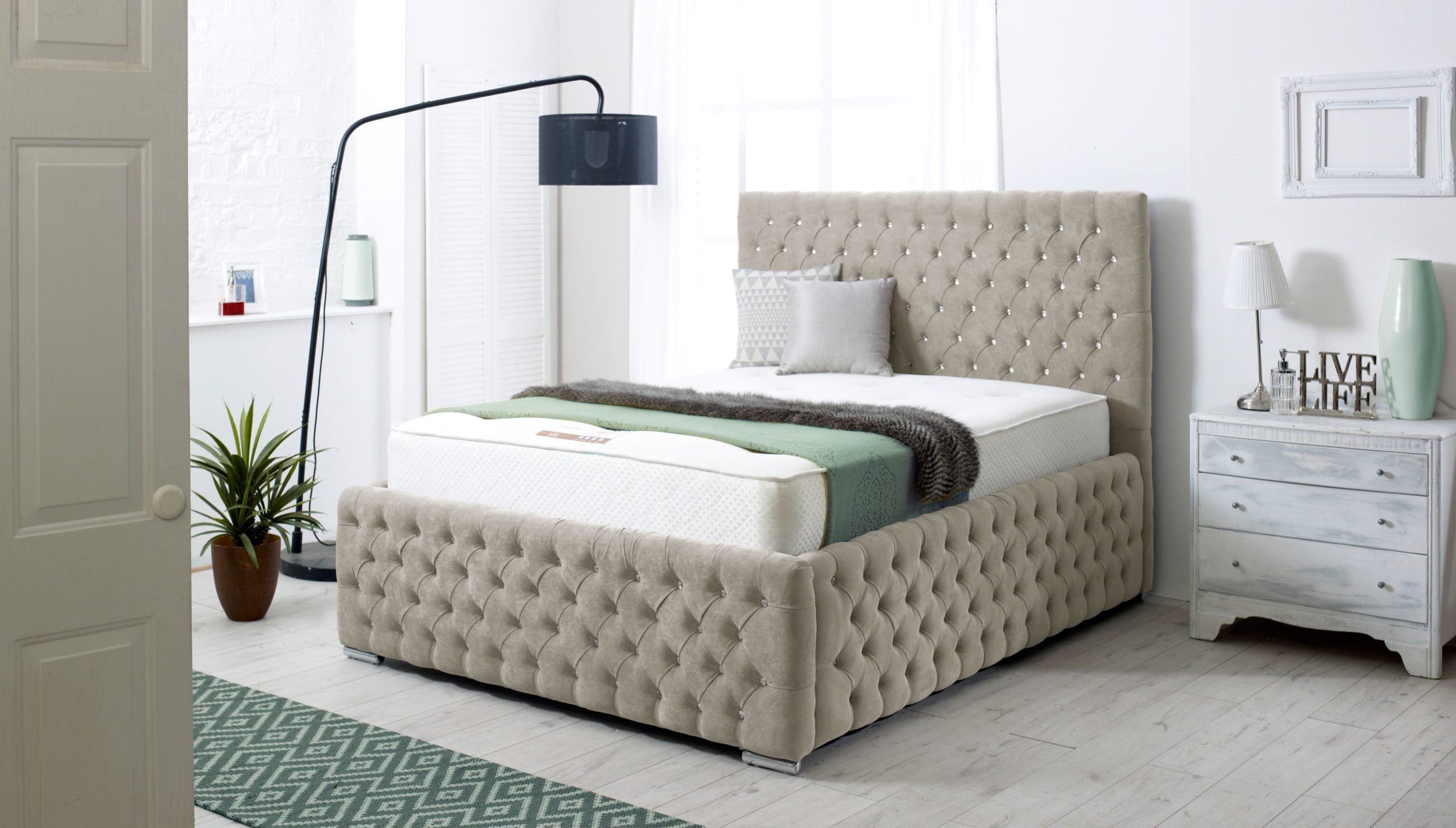 Chesterfield Horizon Overall Beds